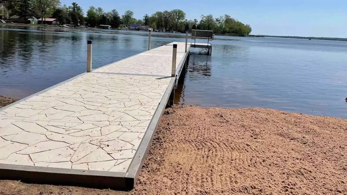 Shawano Cottage | Private Dock, Private Sand Beach and Shawano Lake's Only Boathouse Bar with a TV