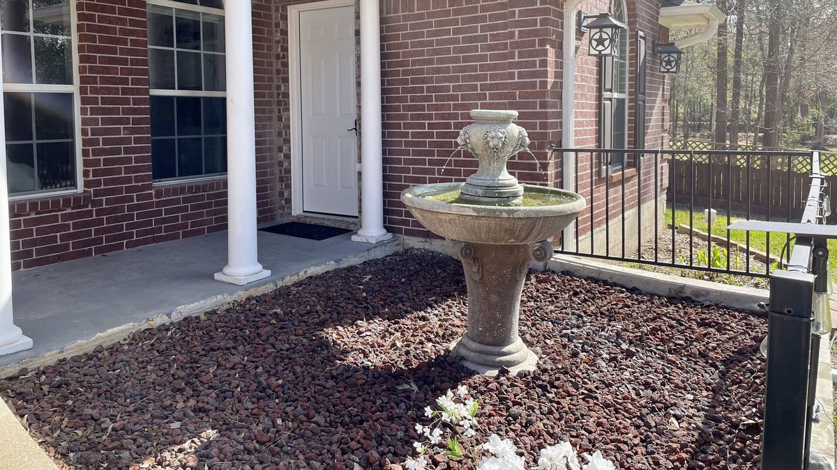 Montgomery Cottage | Private Duplex in the Forest w/ Fire Pit, Patio and Garden View near Lake Conroe