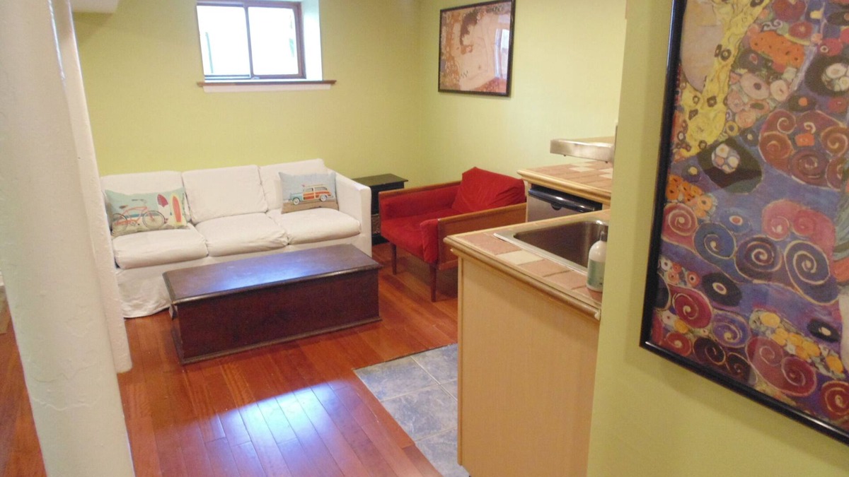 Windsor Terrace House | Private Entrance Comfortable Studio With Kitchenette In Lovely Windsor Terrace!