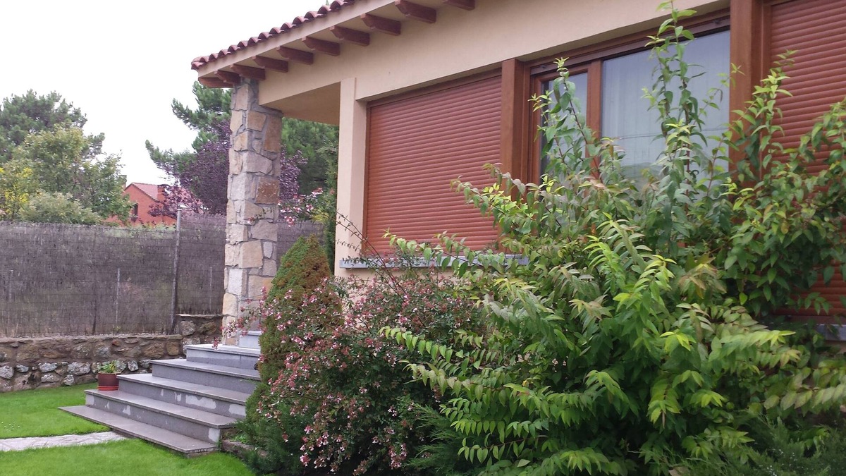 Las Navas Del Marques Cottage | Private garden and pool, barbecue. Nature with charm