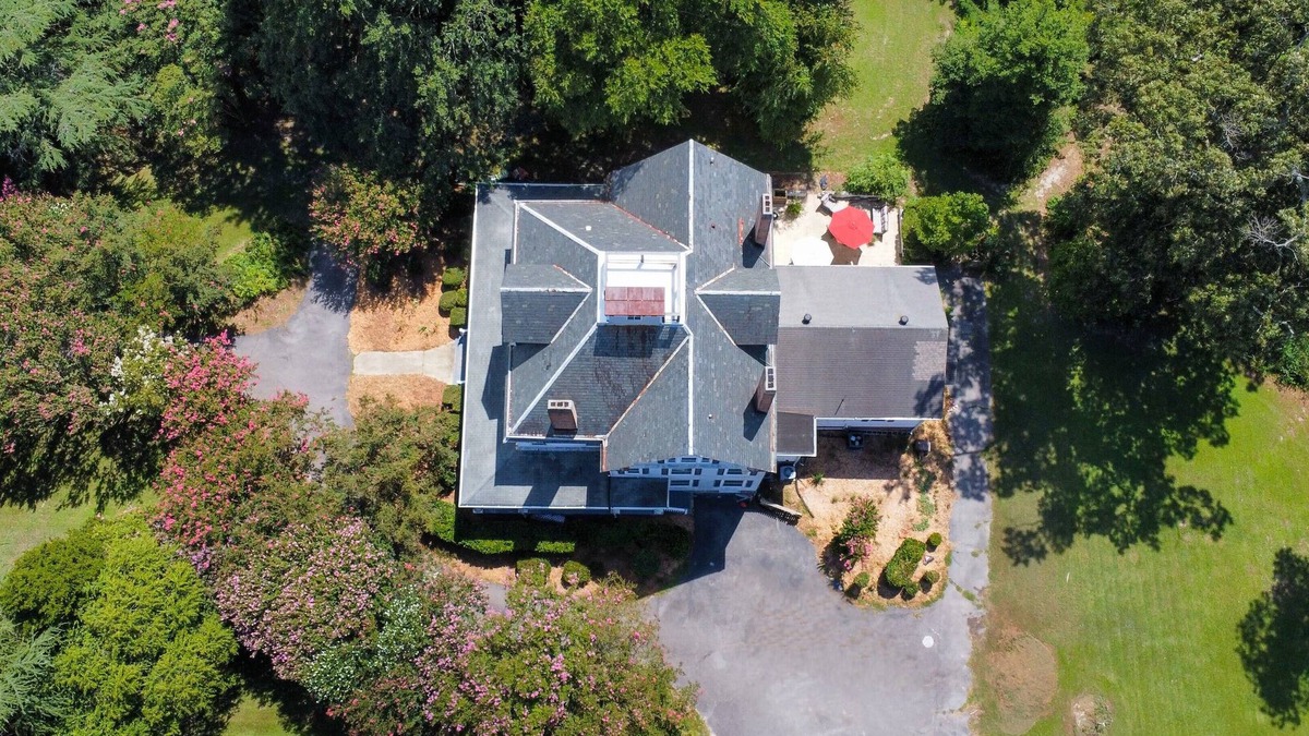 Portsmouth House | Private Estate on 4 Acres