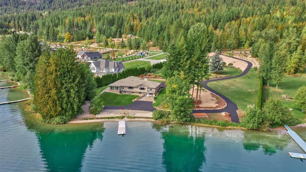 Blind Bay House | Private Executive Lakefront w/Boat Launch and Mooring