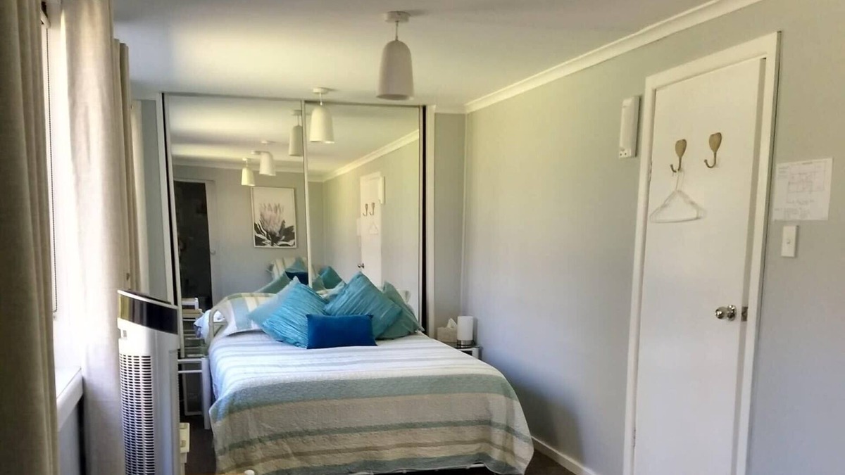 Sutton Forest Bed & Breakfast | Private Family Bedroom w ensuite (pet friendly)
