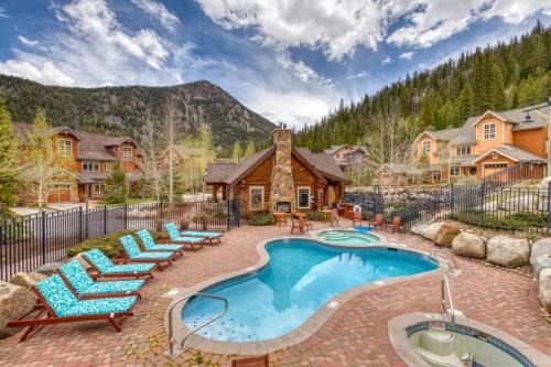 Keystone House | Private Family Friendly 2 Bedroom Townhome Located In East Keystone With Access To Free Shuttle Service