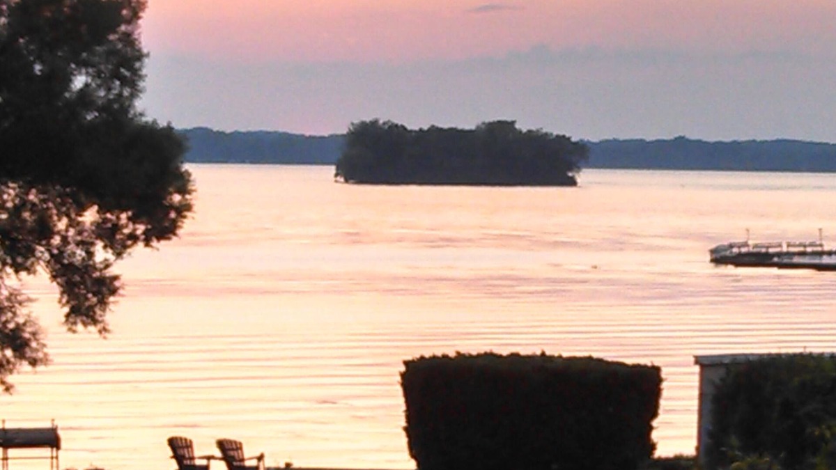 Union Springs House | Private Family Lake house on Cayuga Lake in finger lakes.