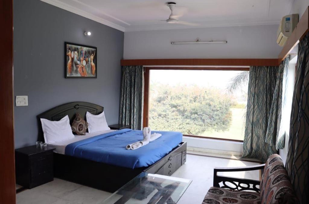Gurugram Villa | Private Farmhouse for party