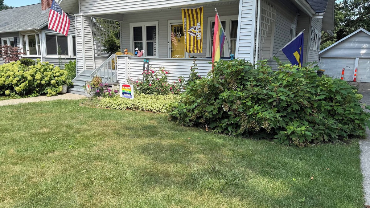 Valparaiso House | Private Floor w/Bath walkable to Downtown & VU