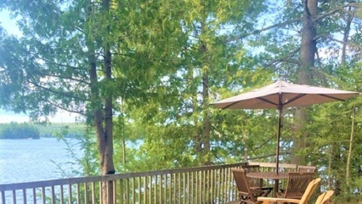Highland Grove Cabin | Private Getaway cabin on Baptiste Lake