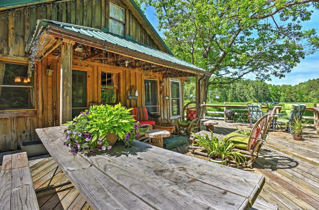 Advance House | Private Getaway on 270 Acres with Lake Swim and Canoe