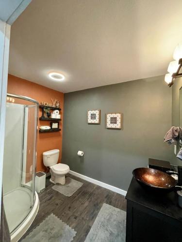 West Salem House | Private Getaway