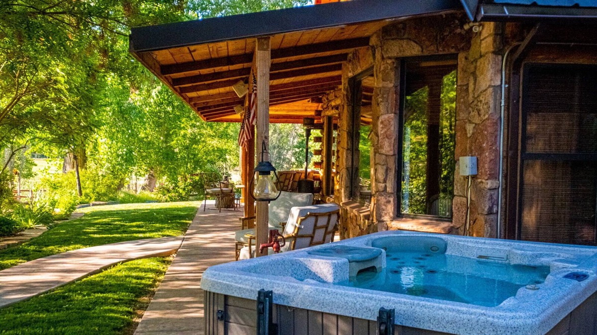 Virgin RV Rental | Private glamping venue, prohibition barn, pool, spa, horses and more