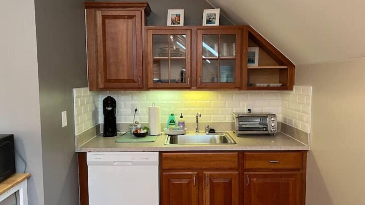 Canton Apartment | Private, great loc - ideal for long/short stay!