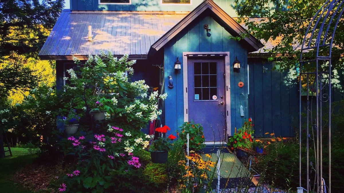 Bread Loaf Cabin | Private Green Mountain get-away with pond in Ripton*