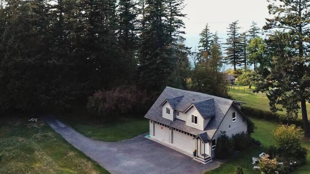 Lummi Island House | Private Guest House-Sea and Forest Views