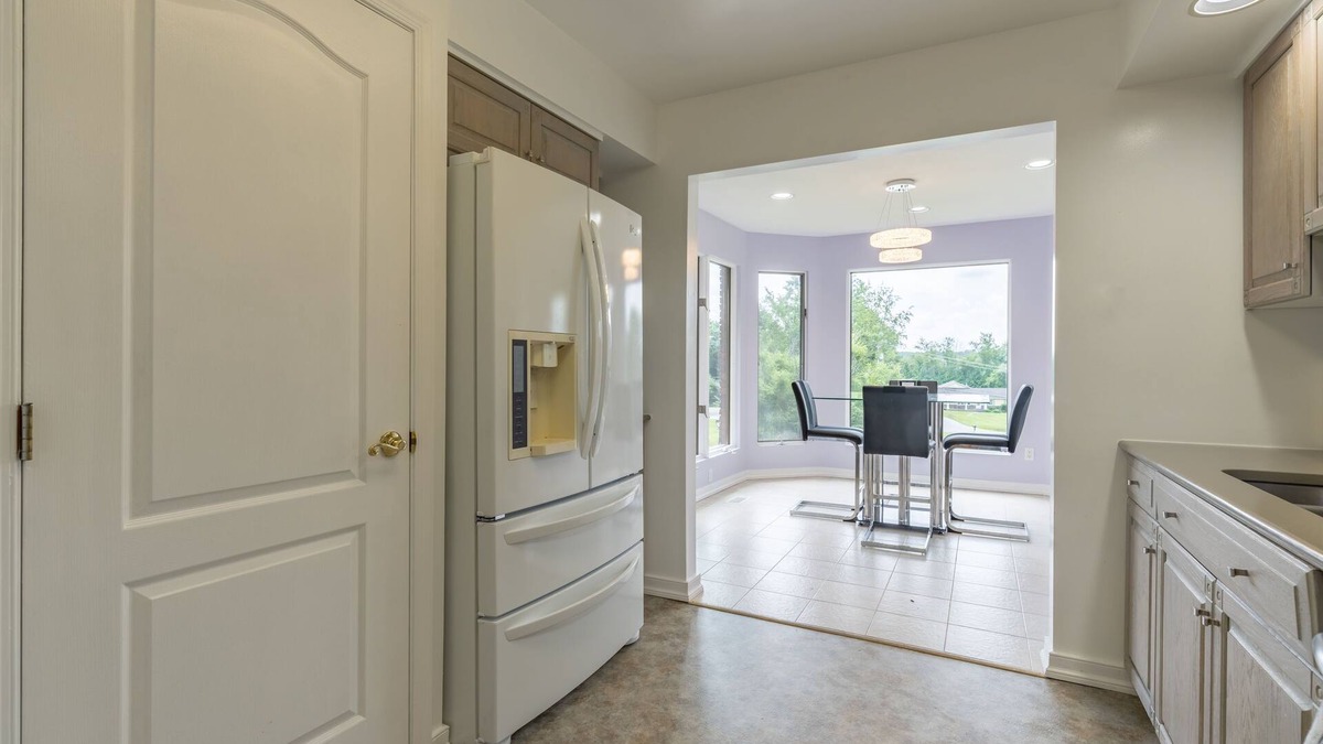 Butler House | Private Guest House - Please note does NOT sleeps 30