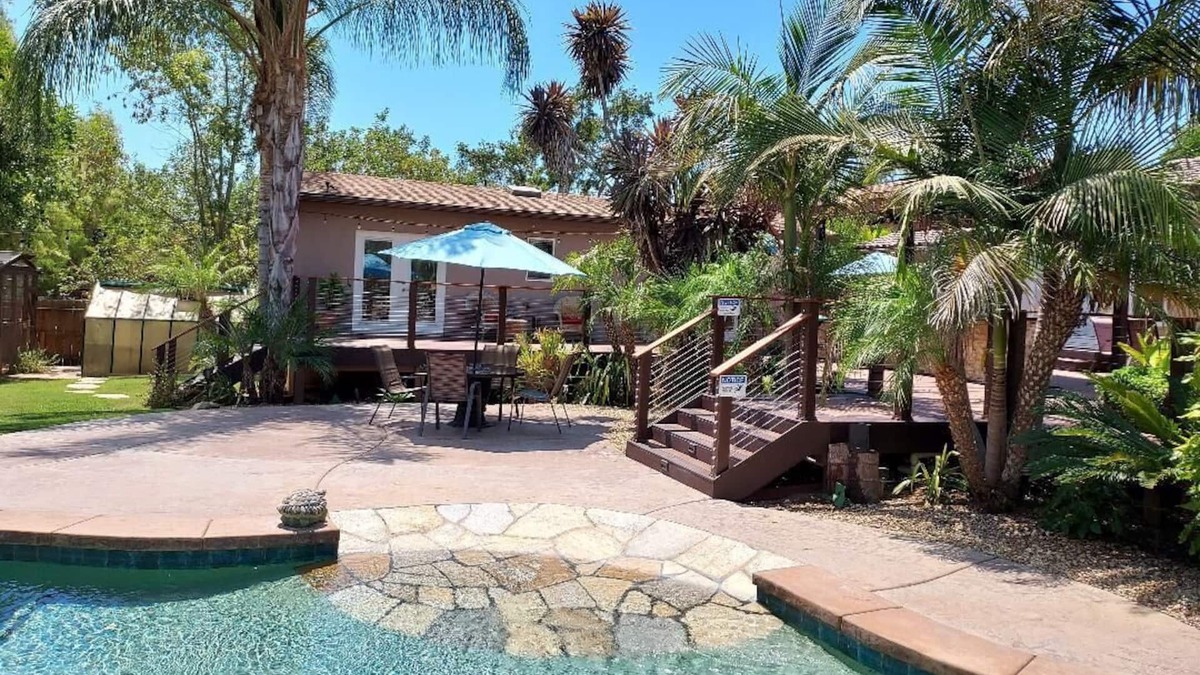 Fallbrook House | Private Guest House In The Country - Hidden Cove