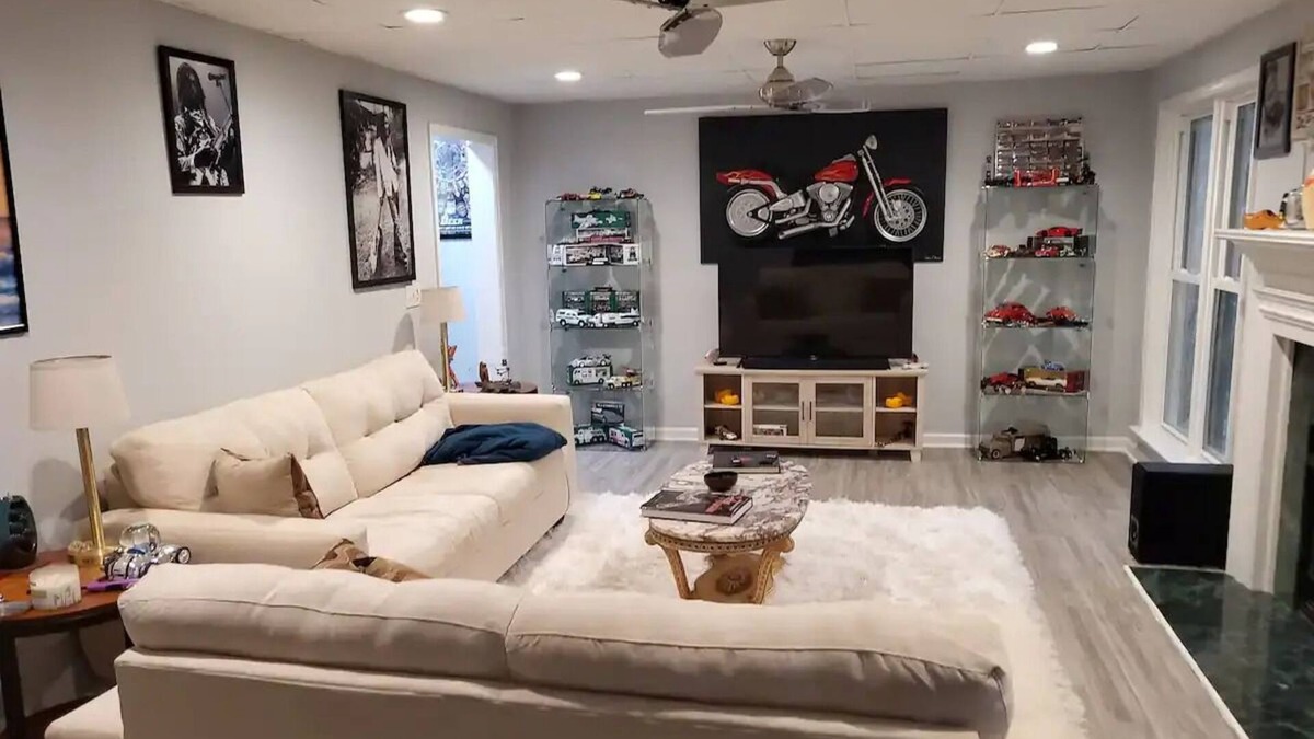 Auburn House | Private Guest Suite w/amenities