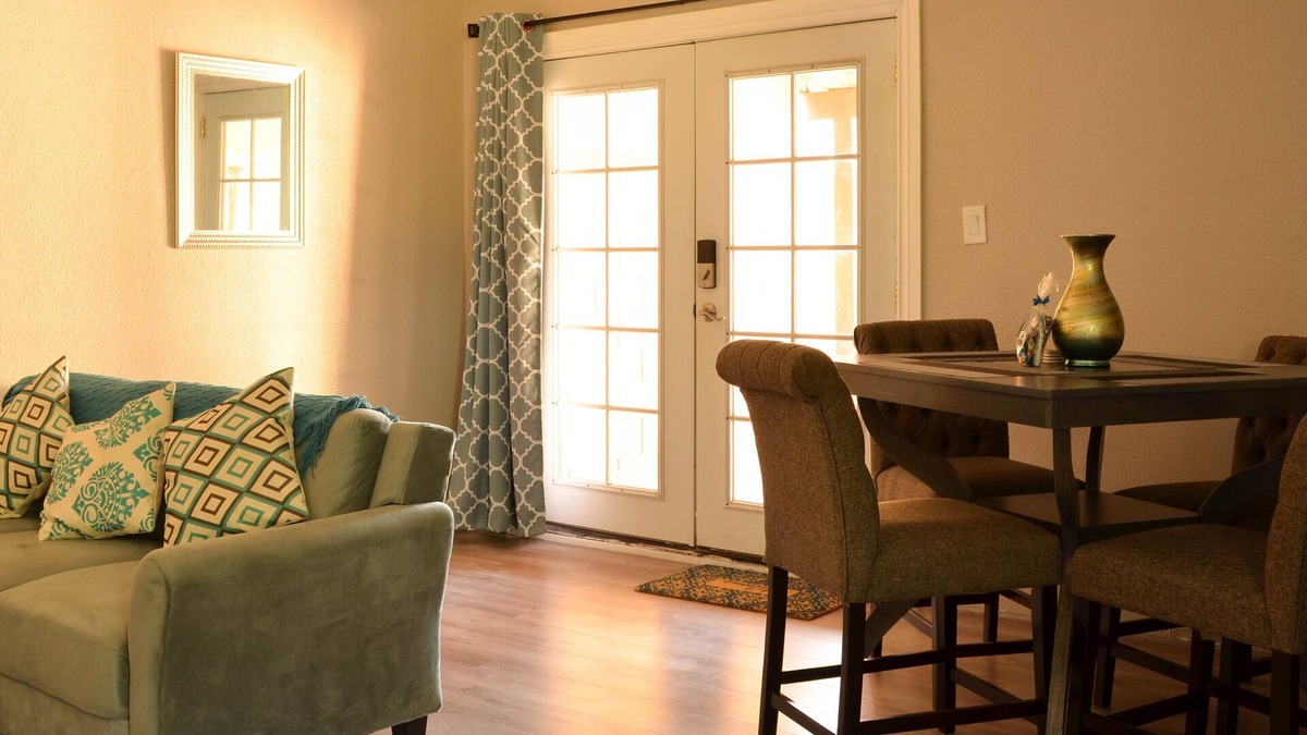 West Whittier-Los Nietos House | Private guesthouse central to LA & OC