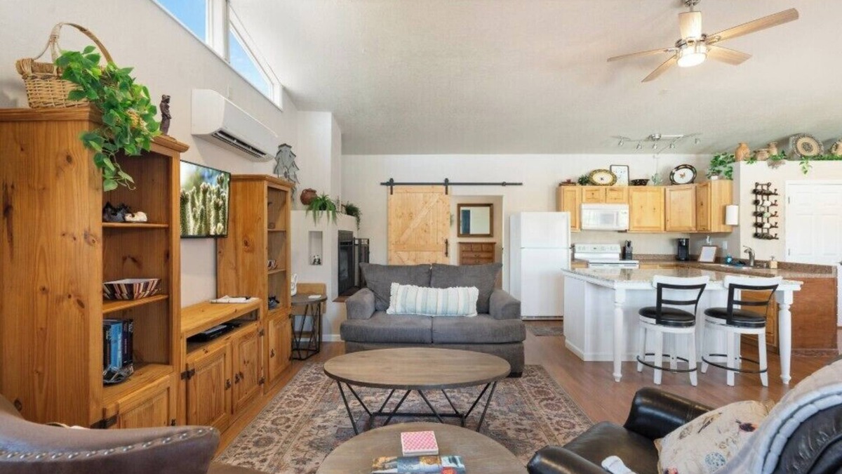 Wickenburg Apartment | Private Guesthouse w/ Pool in Historic Wickenburg!