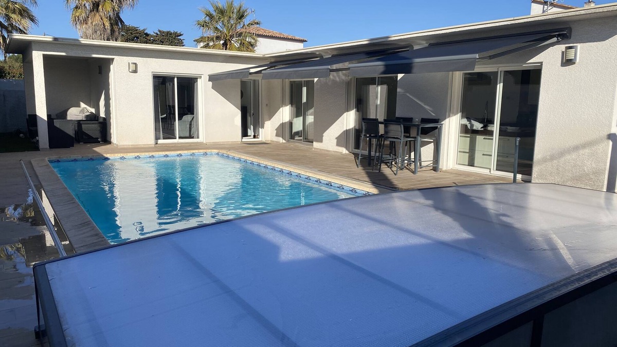 Cap d'Agde Villa | Private heated 3* pool villa 5 minutes from the sea