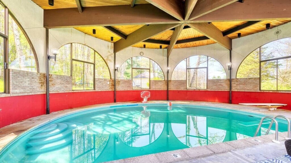Stroudsburg Villa | 🔥 Private Heated Indoor Pool | Hot Tub