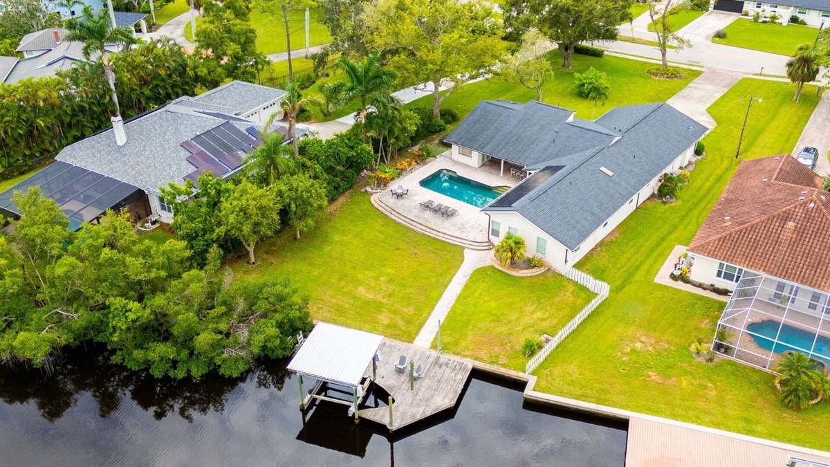 West Bradenton House | Private Heated Pool Home on the bayou leading to the Gulf of Mexico☼