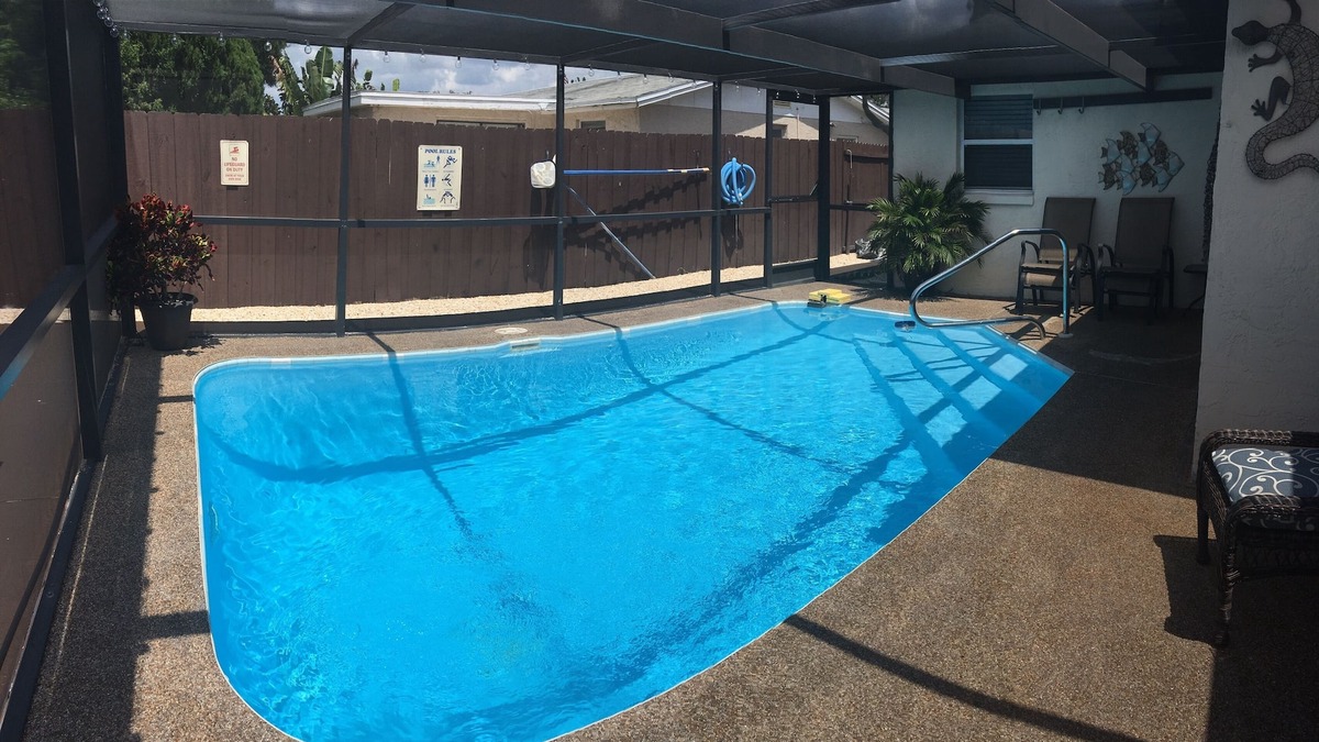 Embassy Hills House | Private Heated Pool Home / Just Minutes From The Gulf / Sleeps 9