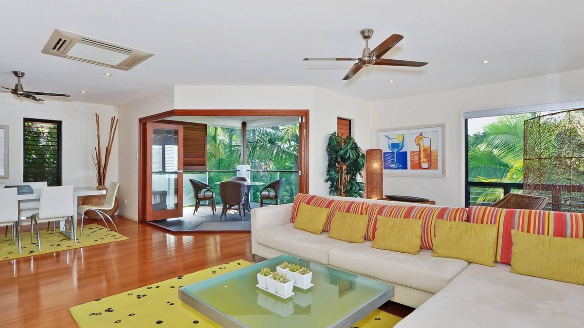 Tewantin House | Private Hideaway in Tewantin