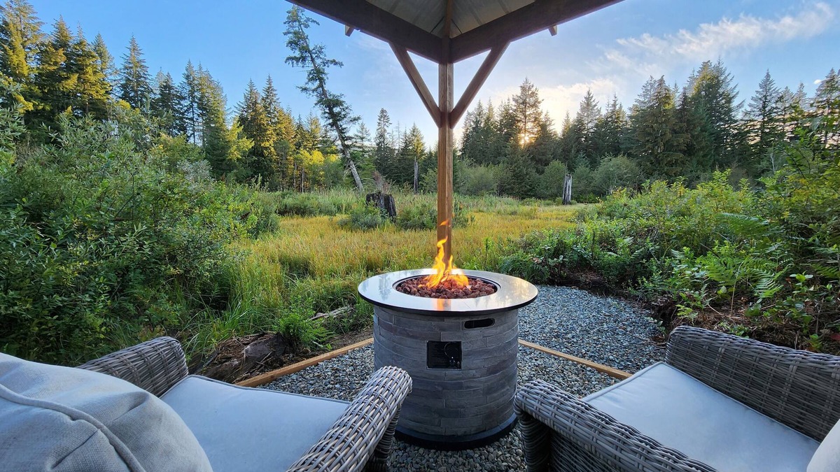 Black Creek Cottage | Private Hideaway, Wetland Views! Heather Cottage