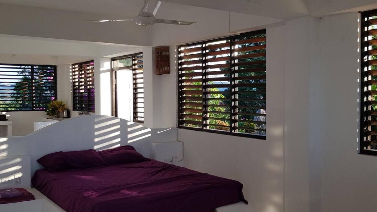 Orange Bay Apartment | Private hilltop jungle retreat