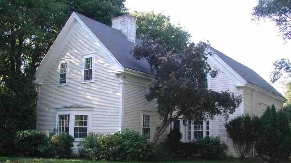 Duxbury House | Private Home close to beach on Powder Point
