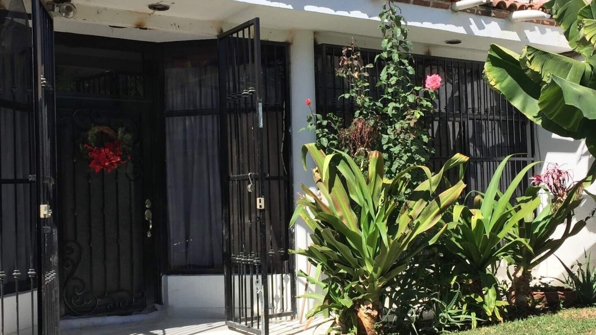 Chapala Centro House | Private Home In beautiful lake Chapala 15 min walk to the center of town.