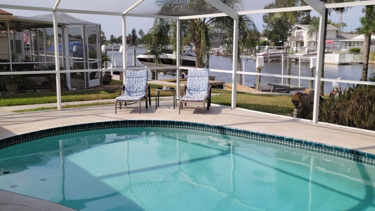 Flor-a-mar House | Private Home in desirable Gulf Harbors neighborhood