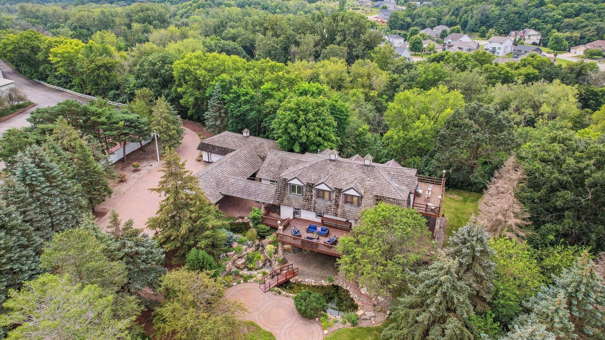 Jordan House | Private Home Retreat - Family-friendly, Spacious Getaway, Close to Attractions