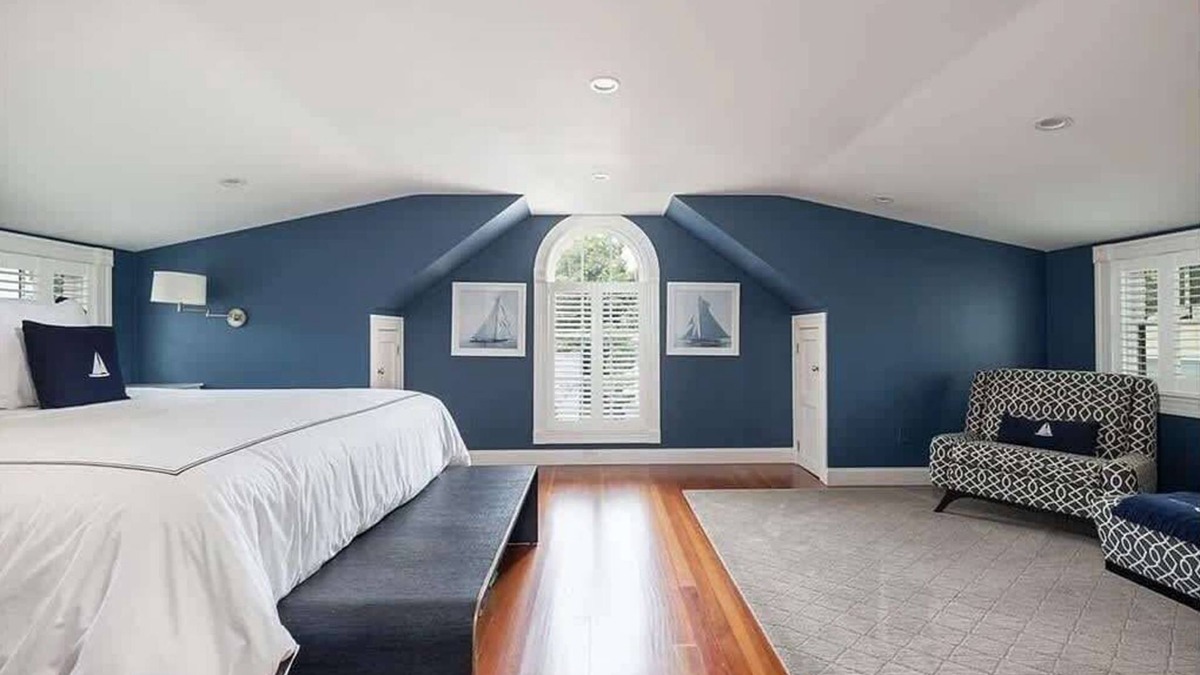 The Point House | Private Home- Steps to Town and the water