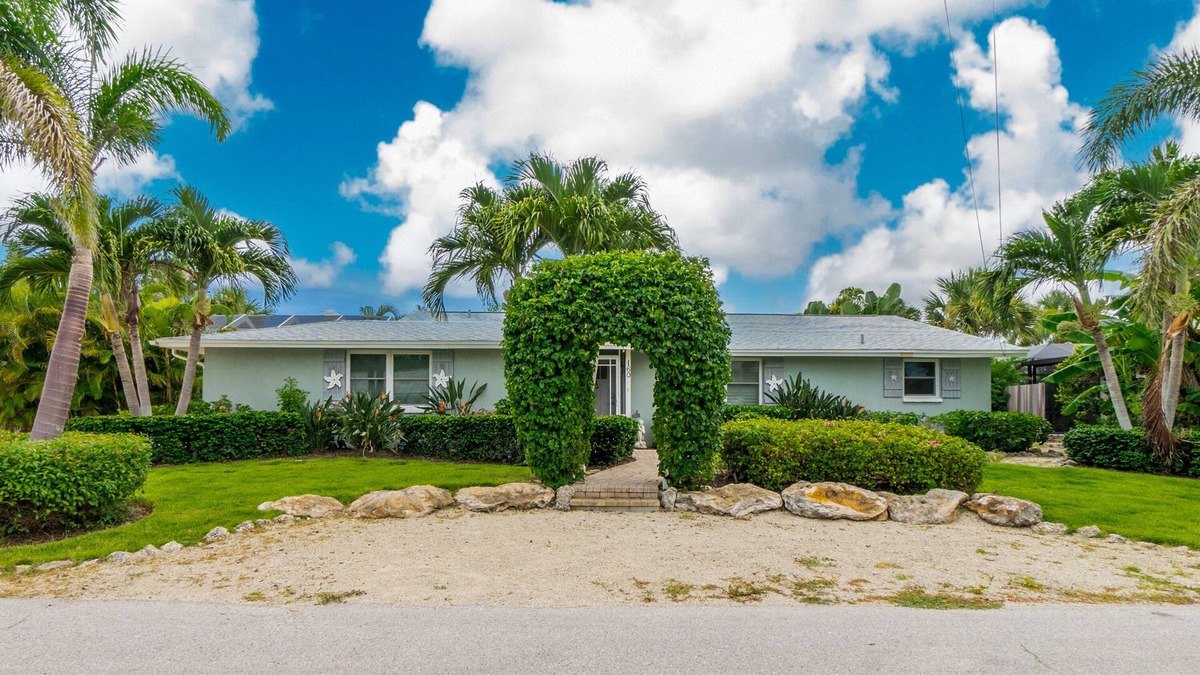 Englewood House | Private home with salt water pool just steps from the beach on Manasota Key!