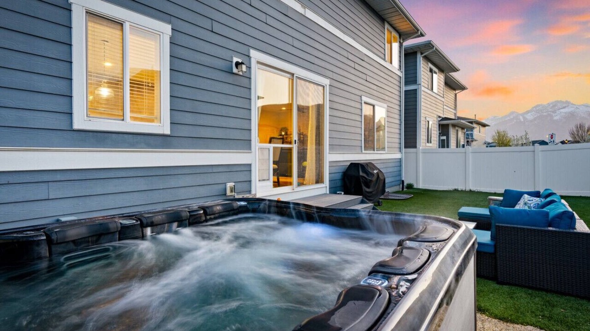 Bluffdale House | Private Hot Tub-Central Location-6 month stay required