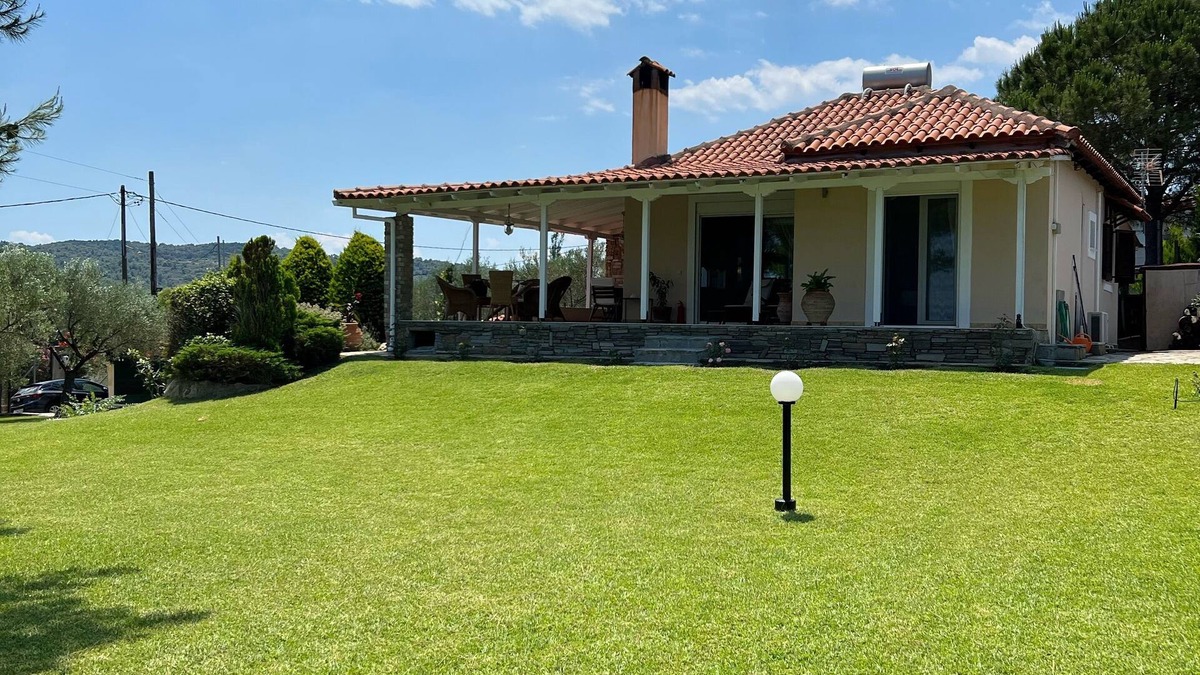 Ormos Panagias Villa | Private house and garden, spacious with sea view