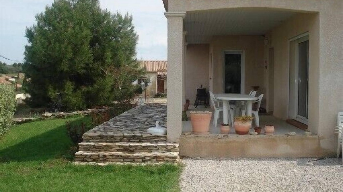 Puisserguier Villa | Private house in quiet village close to the sea and mountains
