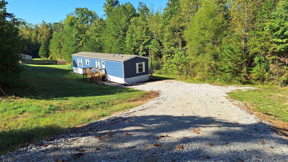 Woodbine House | Private house near Cumberland Falls, Daniel Boone Forest and Laural River Lake
