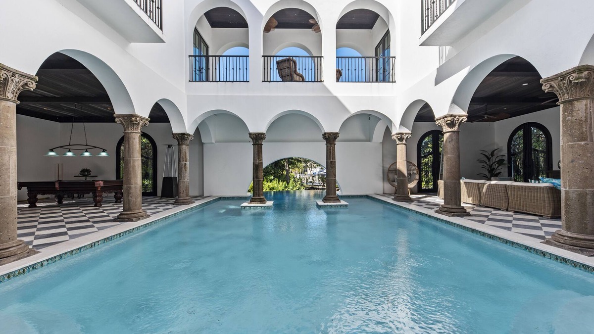 Bay Isle Villa | Private Indoor/Outdoor POOL & Waterfront Oasis on Siesta Key