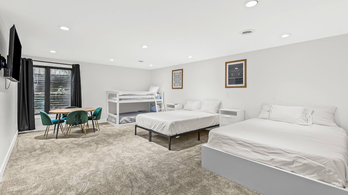 Midland House | Private Indoor Pool and Hot Tub- Perfect for Families