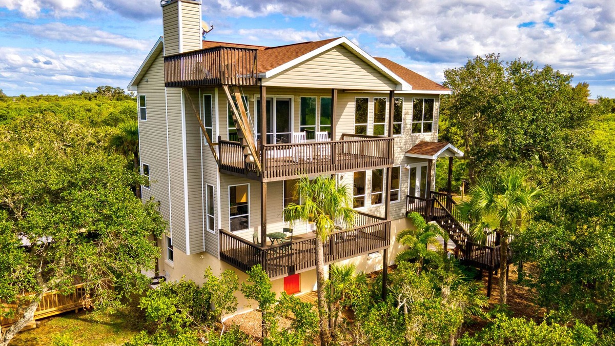 Terra Ceia Villa | Private Island: Canal Front Luxury/Amazing Views/5 Kayaks/3 Bikes. 3 Bed/3 Bath