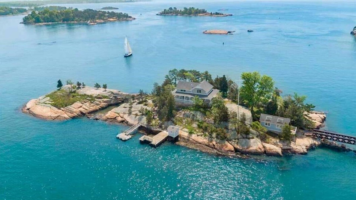 Branford Cottage | Private Island Compound with Large Cottage and Guest House