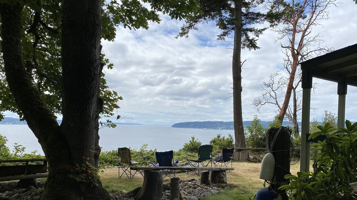 Everett House | Private Island Escape