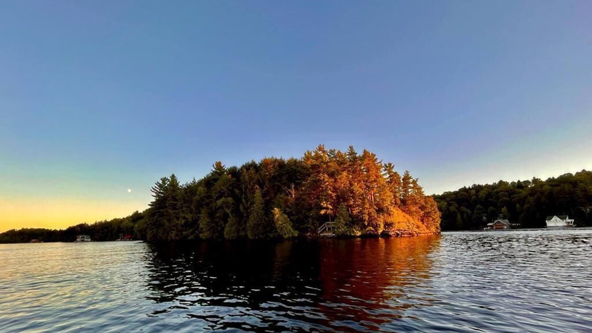 Rosseau Cottage | Private island on Lake Rosseau in Muskoka: beautiful cottage plus log cabin.