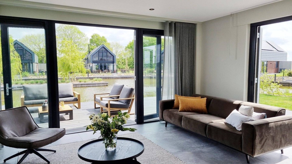 Balk House | Private Jetty + Modern Comfort