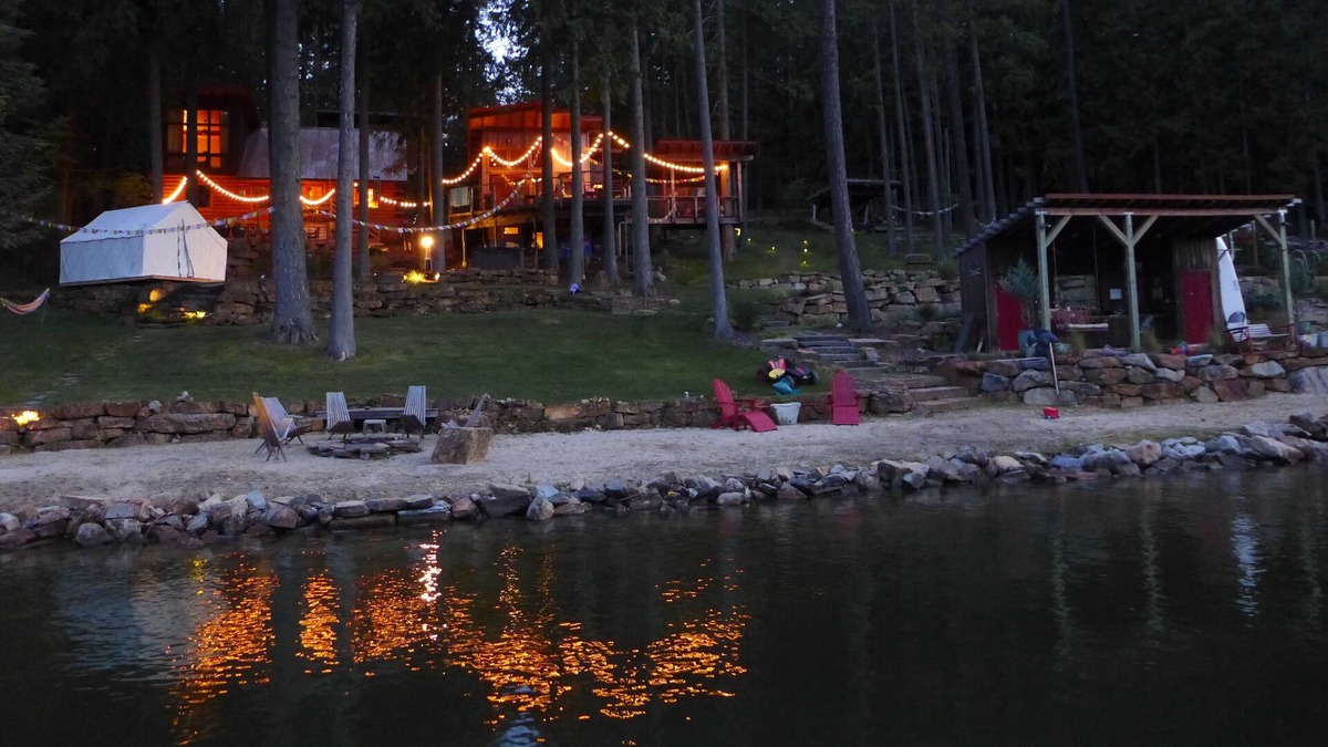 Hope House | Private Lake home with guest cabin