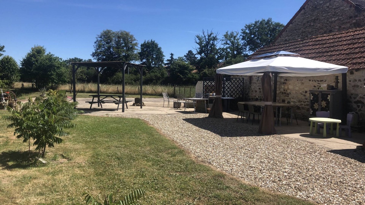 Bommiers Cottage | Private Lake - Pool - Tour de France Route