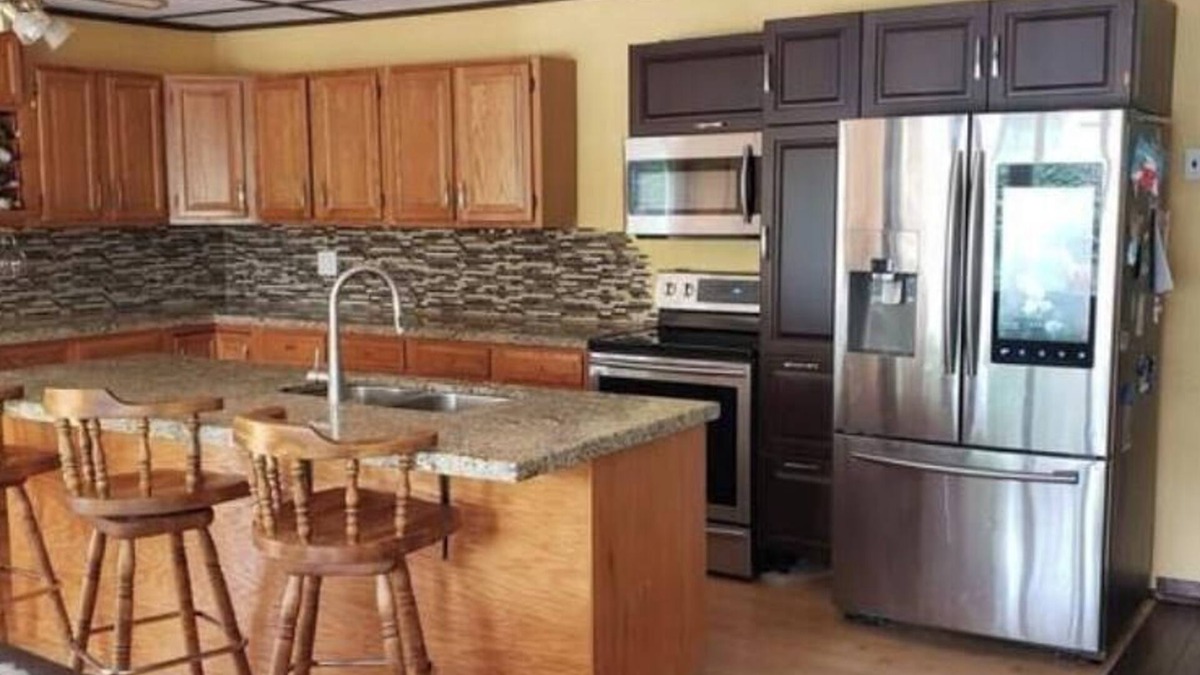 Uxbridge House | Private Lake with 180° views